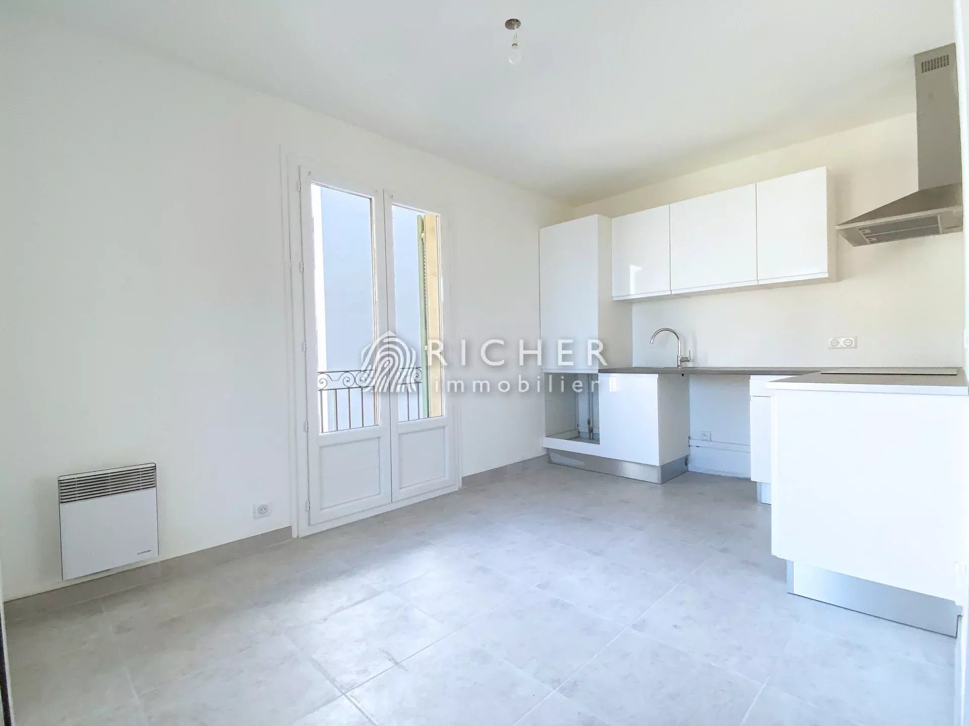 Appartement à louer, 64m², Nice