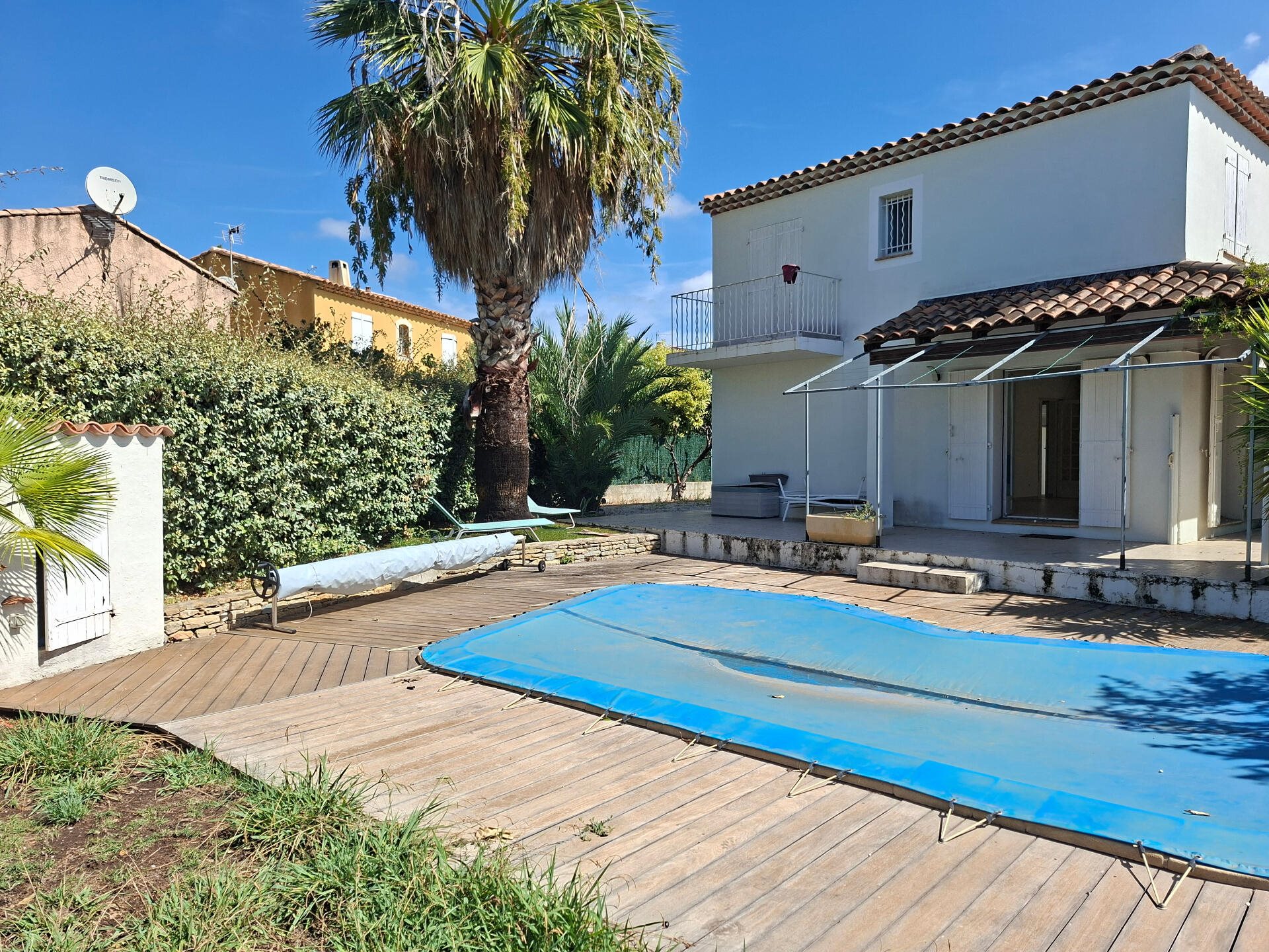Maison à louer, 100m², Saint-Cyr-sur-Mer