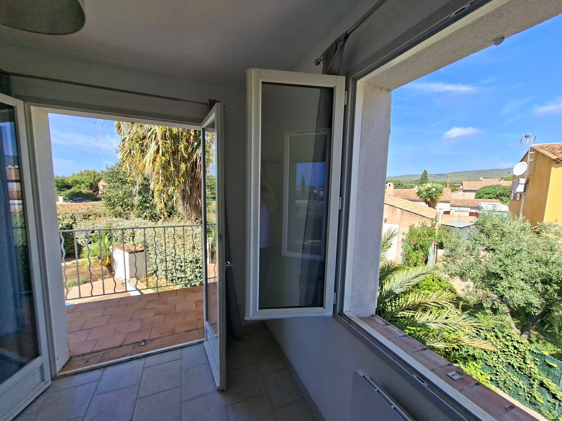 Maison à louer, 100m², Saint-Cyr-sur-Mer