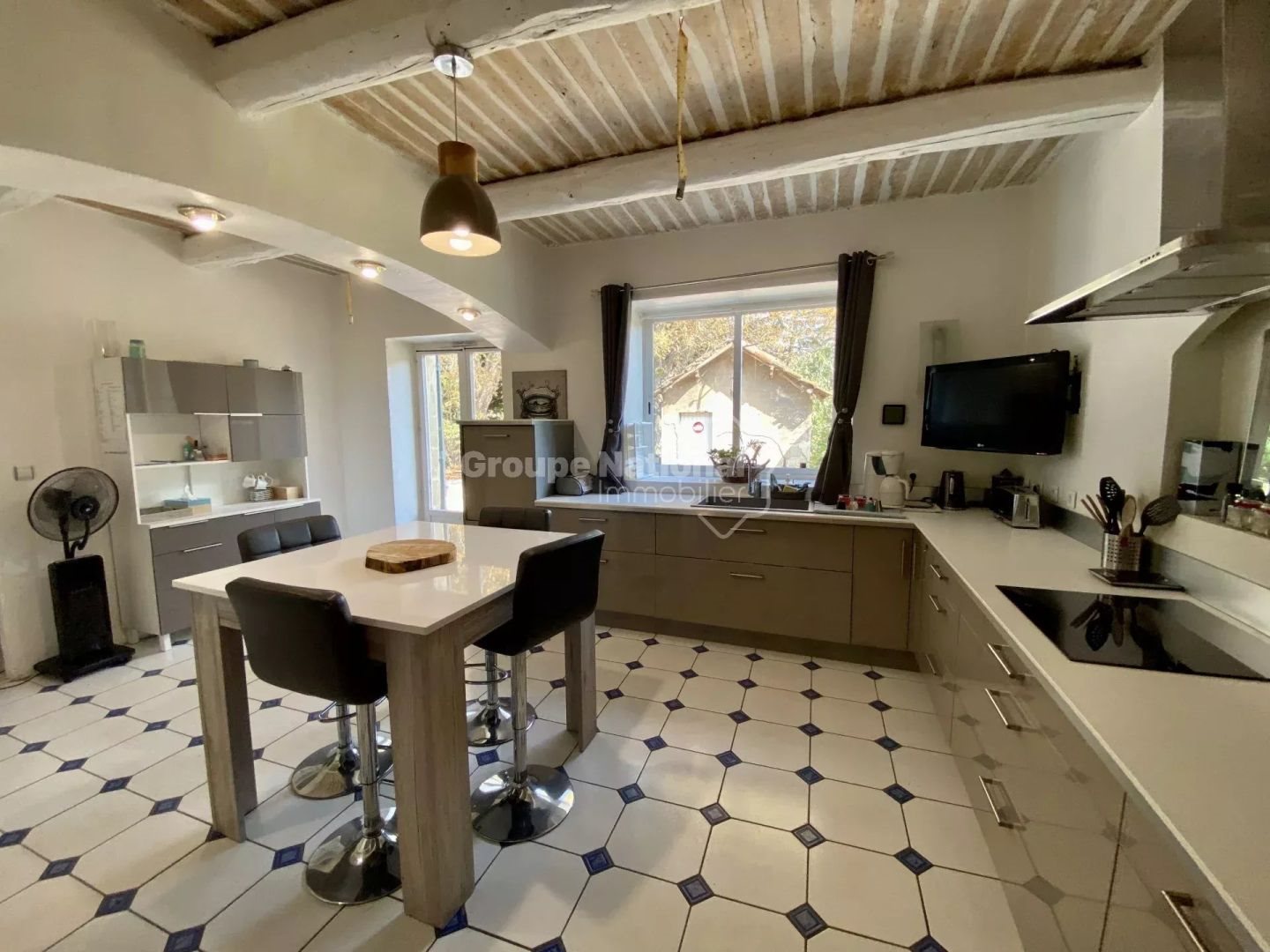 Maison à vendre, 334m², Lamanon