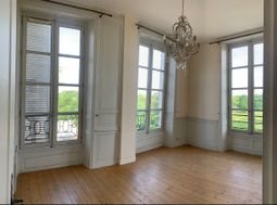 Appartement à louer, 78m², Saintes