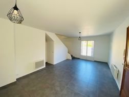 Appartement à louer, 54m², Velleron