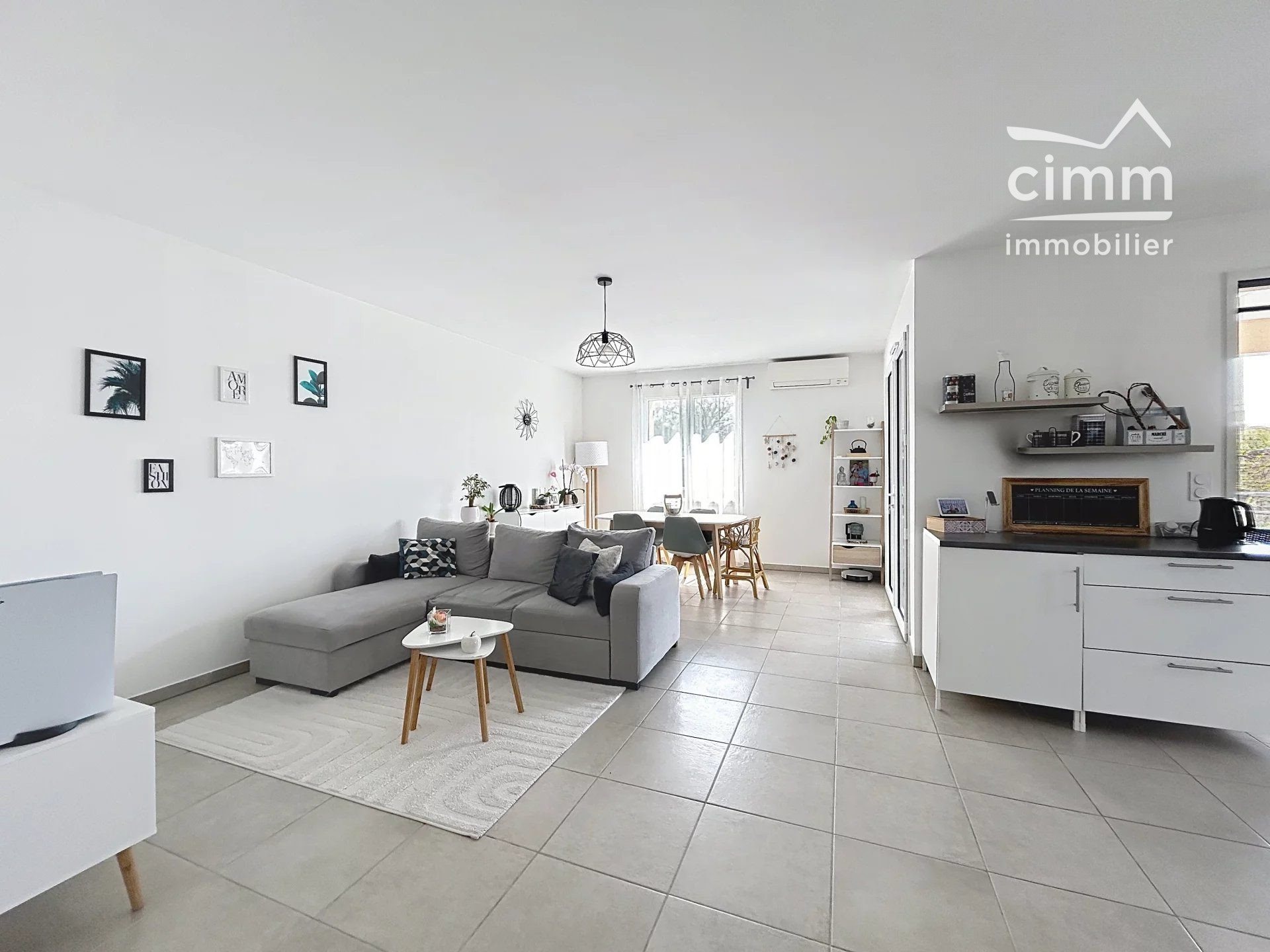 Appartement à louer, 82m², Mazan