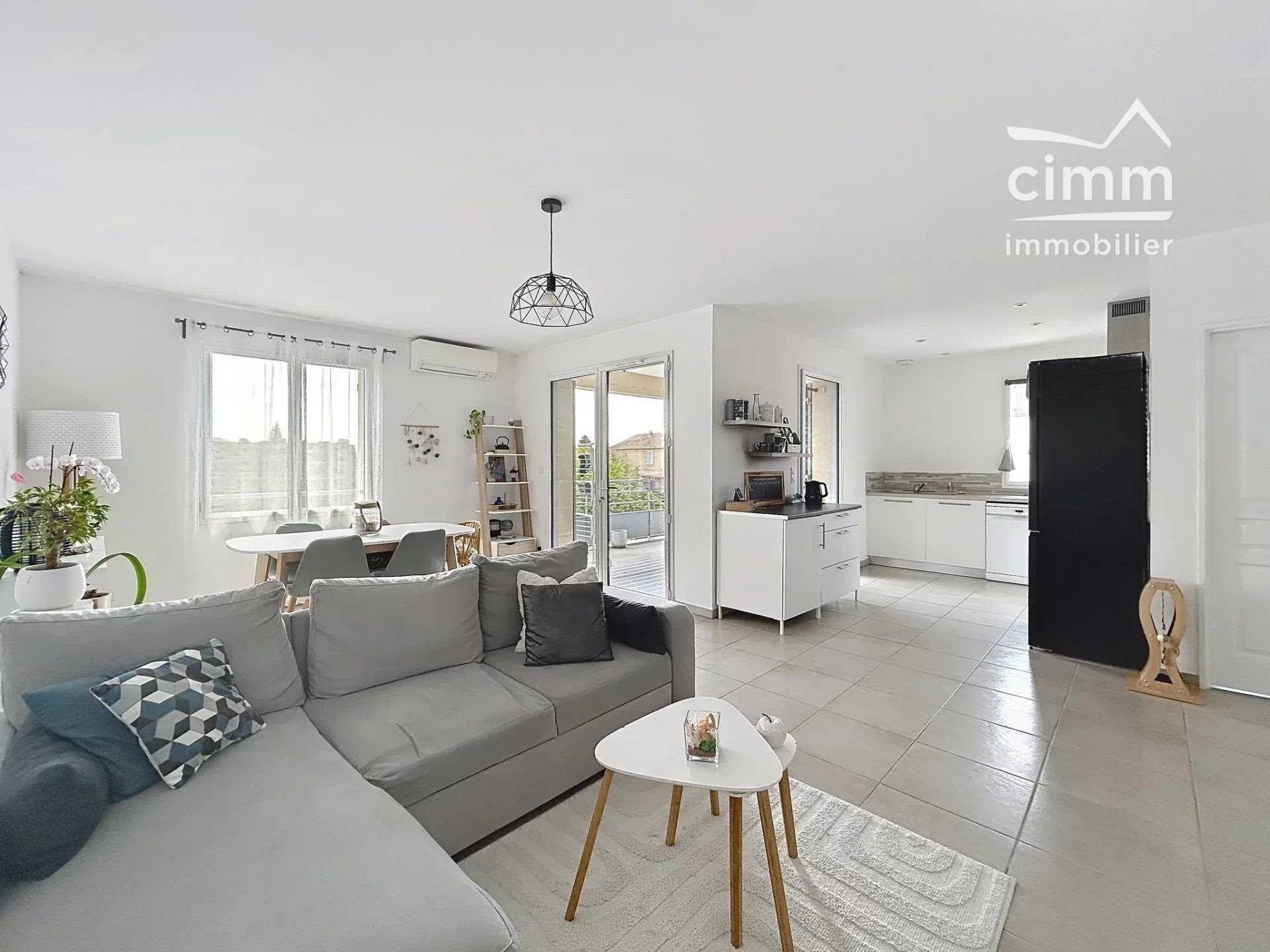 Appartement à louer, 82m², Mazan
