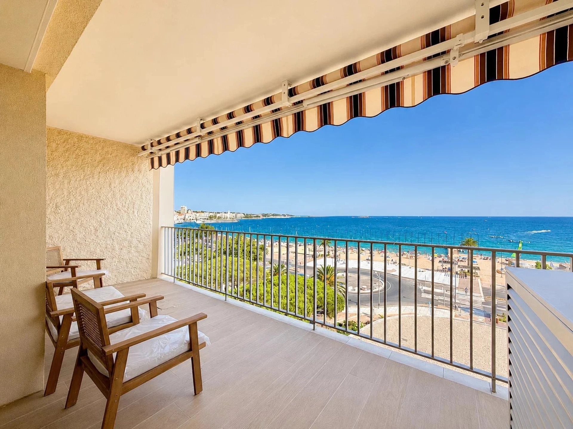 Appartement à vendre, 72m², Fréjus