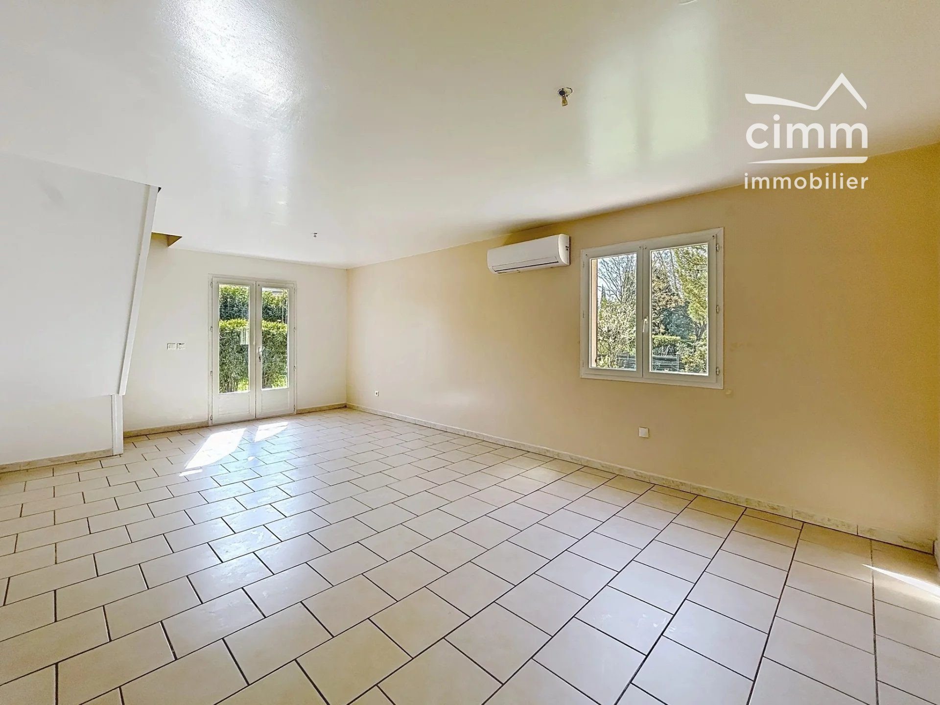 Maison à louer, 96m², Mazan