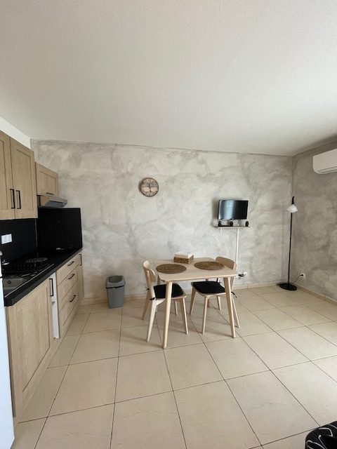 Appartement à louer, 22m², Nîmes