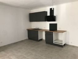 Appartement à louer, 42m², Caromb
