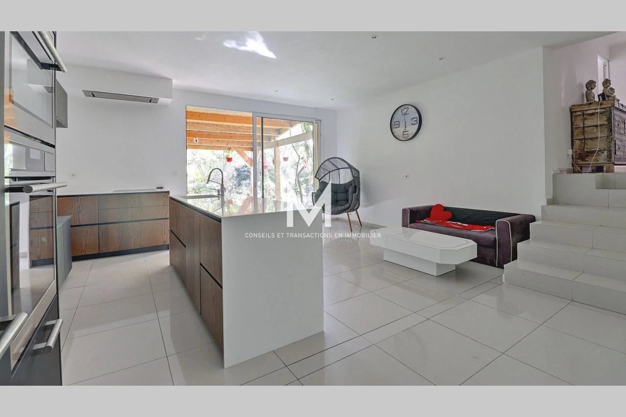 Maison à vendre, 3m², Fréjus