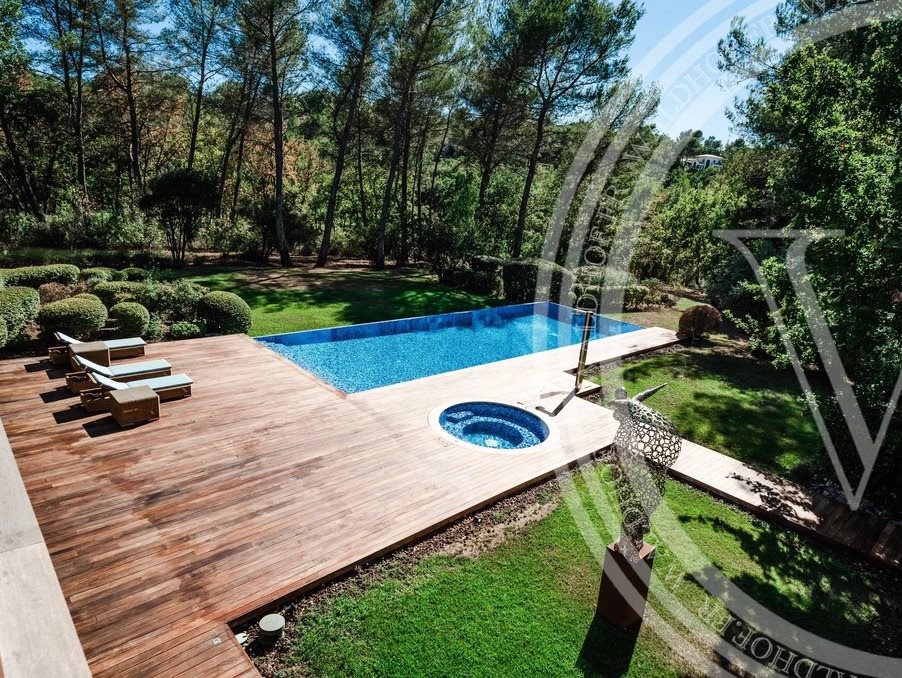 Maison à vendre, 580m², Tourrettes