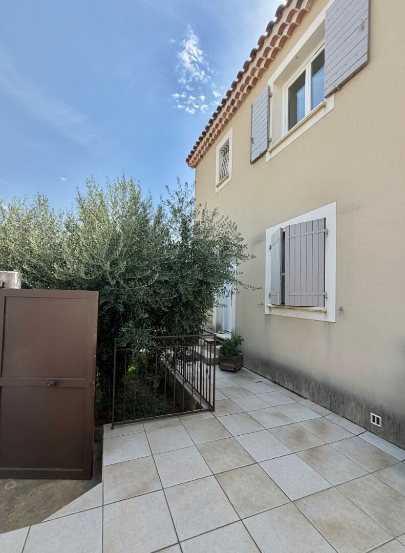 Maison à louer, 136m², Paradou