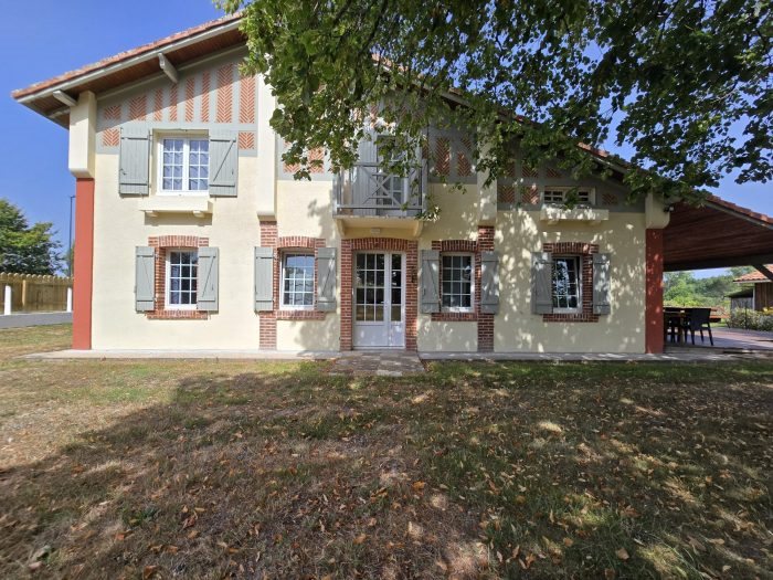 Maison à vendre, 198m², Léon