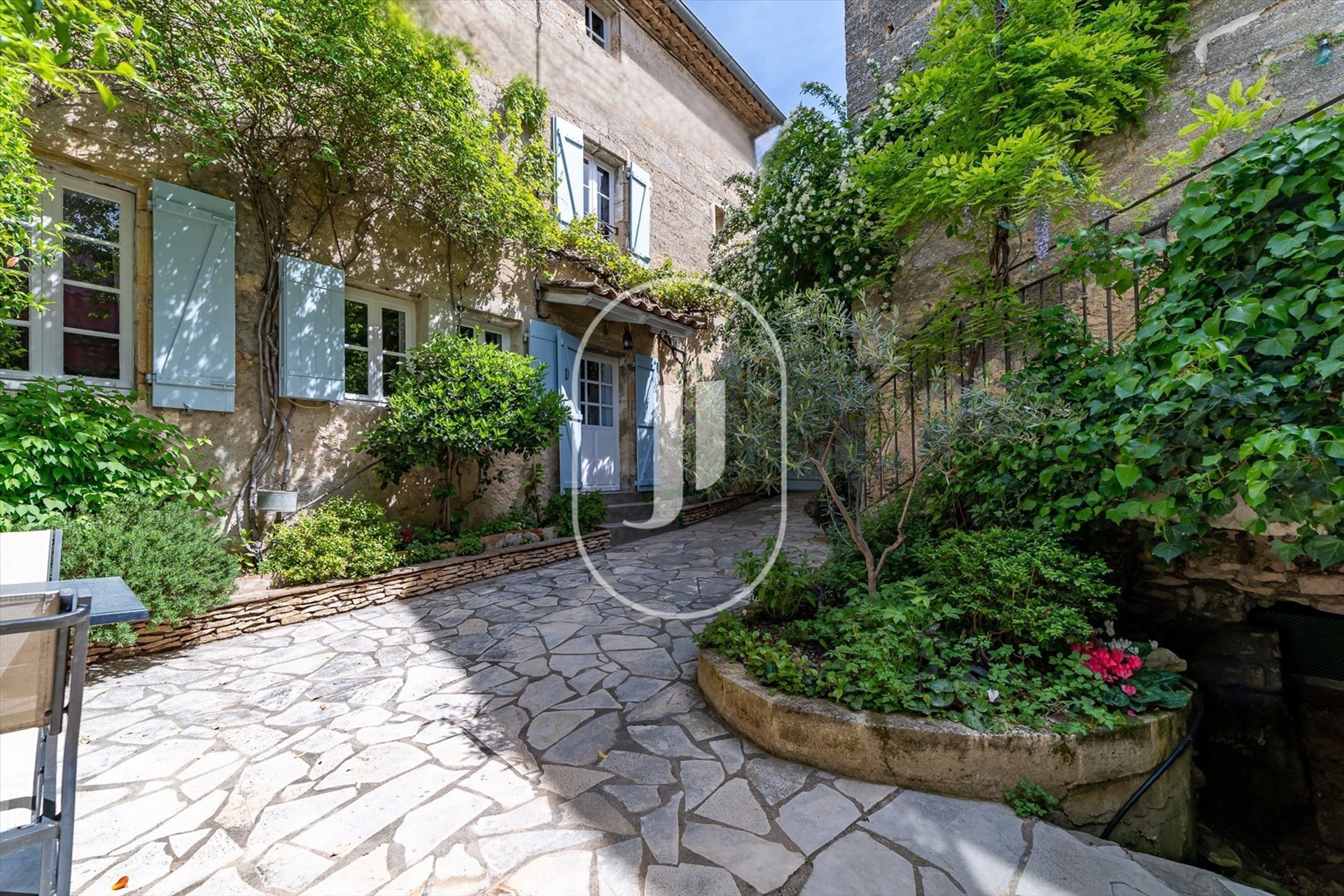 Maison à vendre, 2m², Uzès