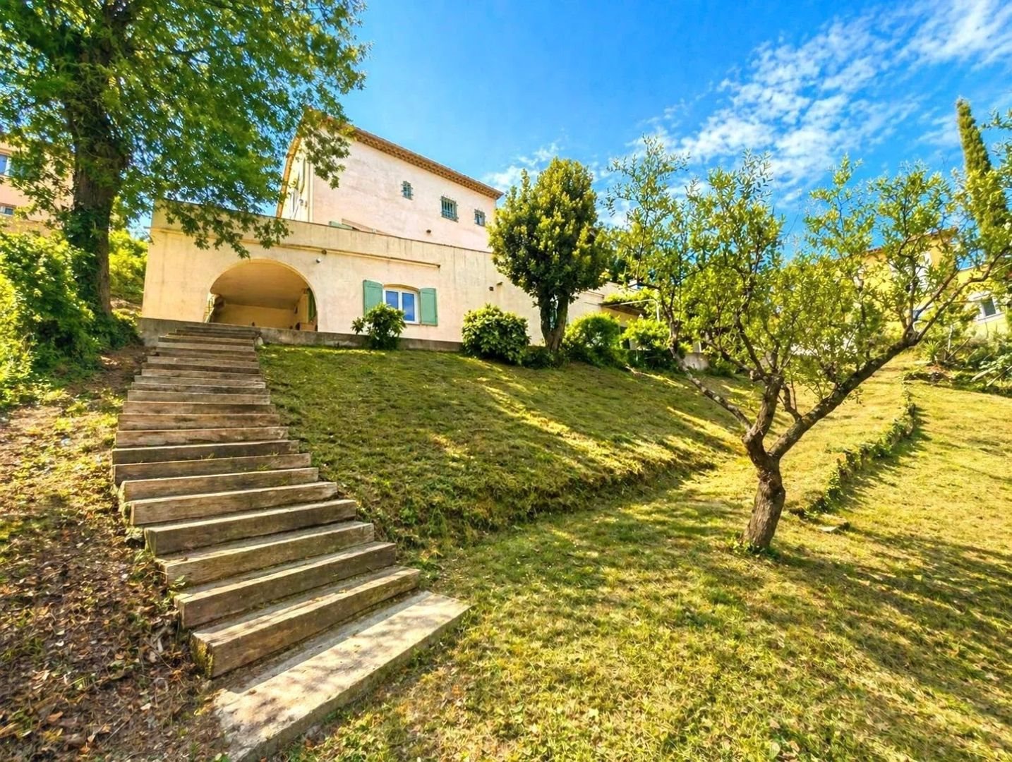 Maison à vendre, 210m², La Roquette-sur-Siagne