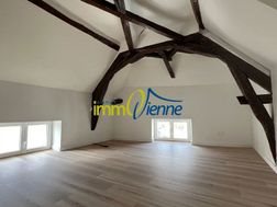 Appartement à louer, 47m², Lussac-les-Châteaux