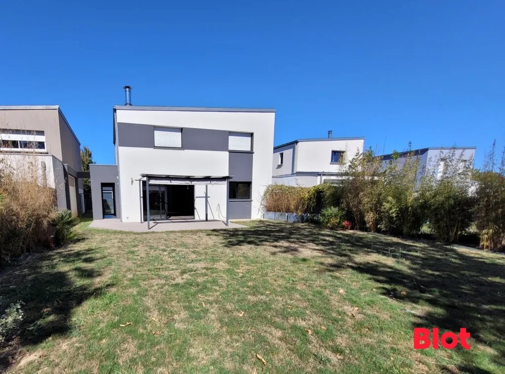 Maison à louer, 123m², La Mézière