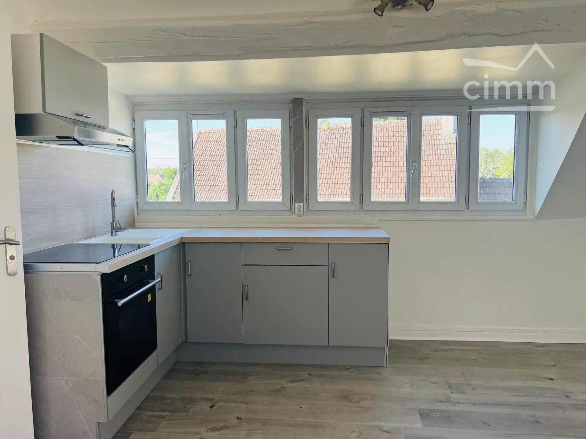 Appartement à louer, 27m², Saint-Maximin