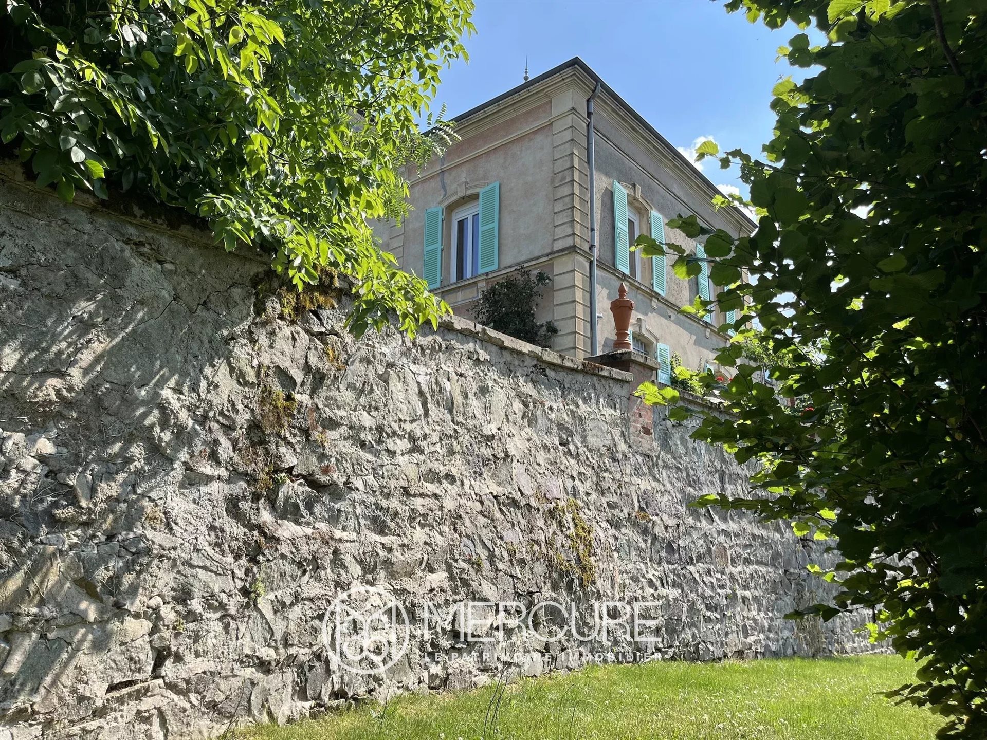 Maison à vendre, 453m², Saint-Alban-les-Eaux