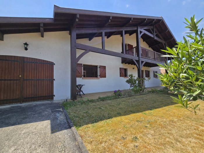 Maison à vendre, 238m², Léon