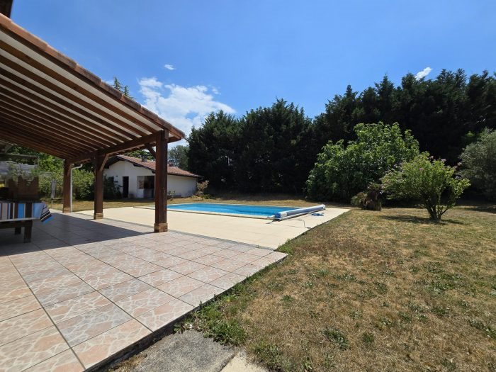 Maison à vendre, 238m², Léon
