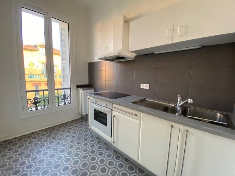 Appartement à louer, 47m², Vence
