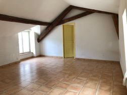 Appartement à louer, 70m², Meyrueis