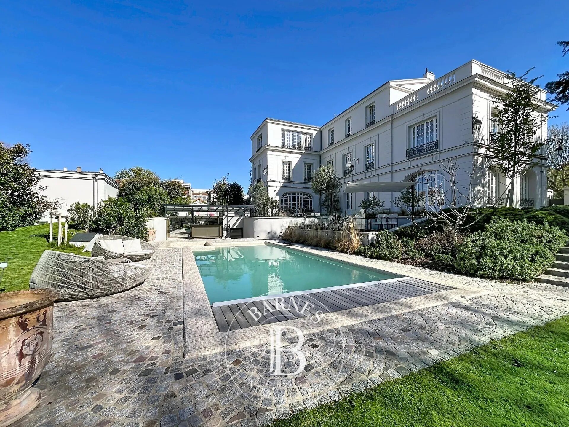 Maison à louer, 463m², Saint-Cloud