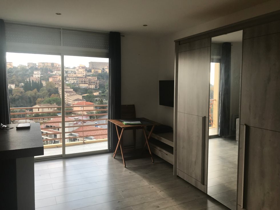 Appartement à louer, 28m², Vence