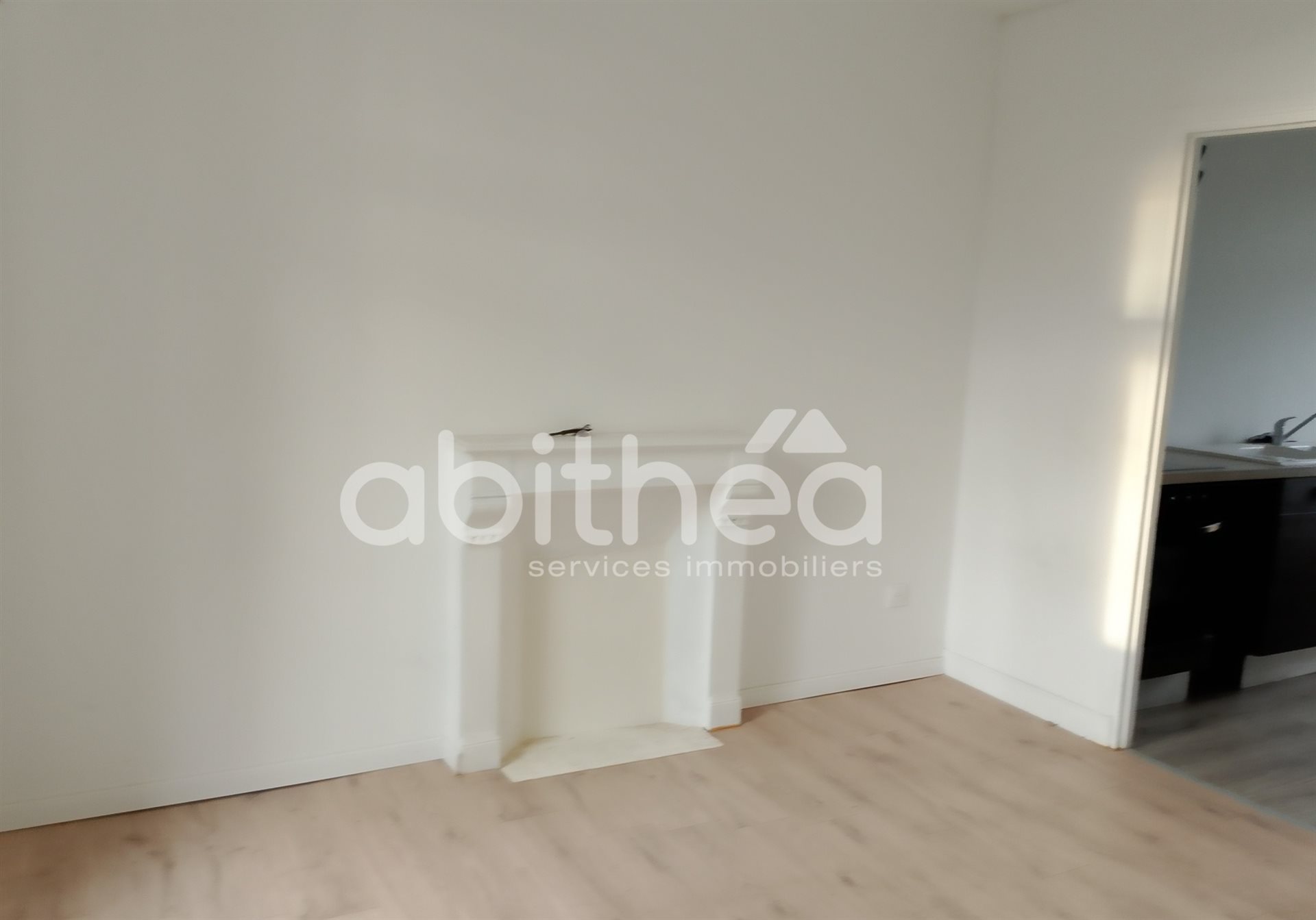 Maison à louer, 46m², Chabanais