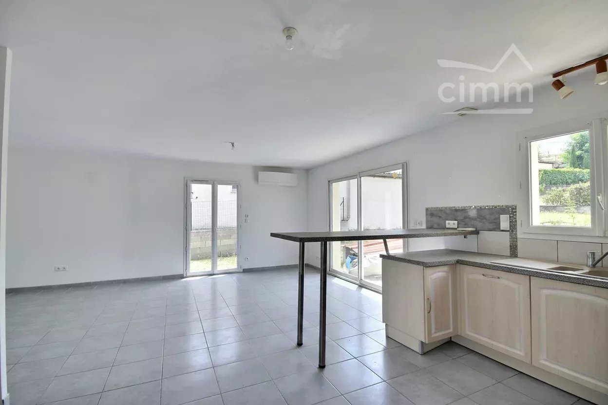 Maison à louer, 76m², Villeneuve-de-Berg