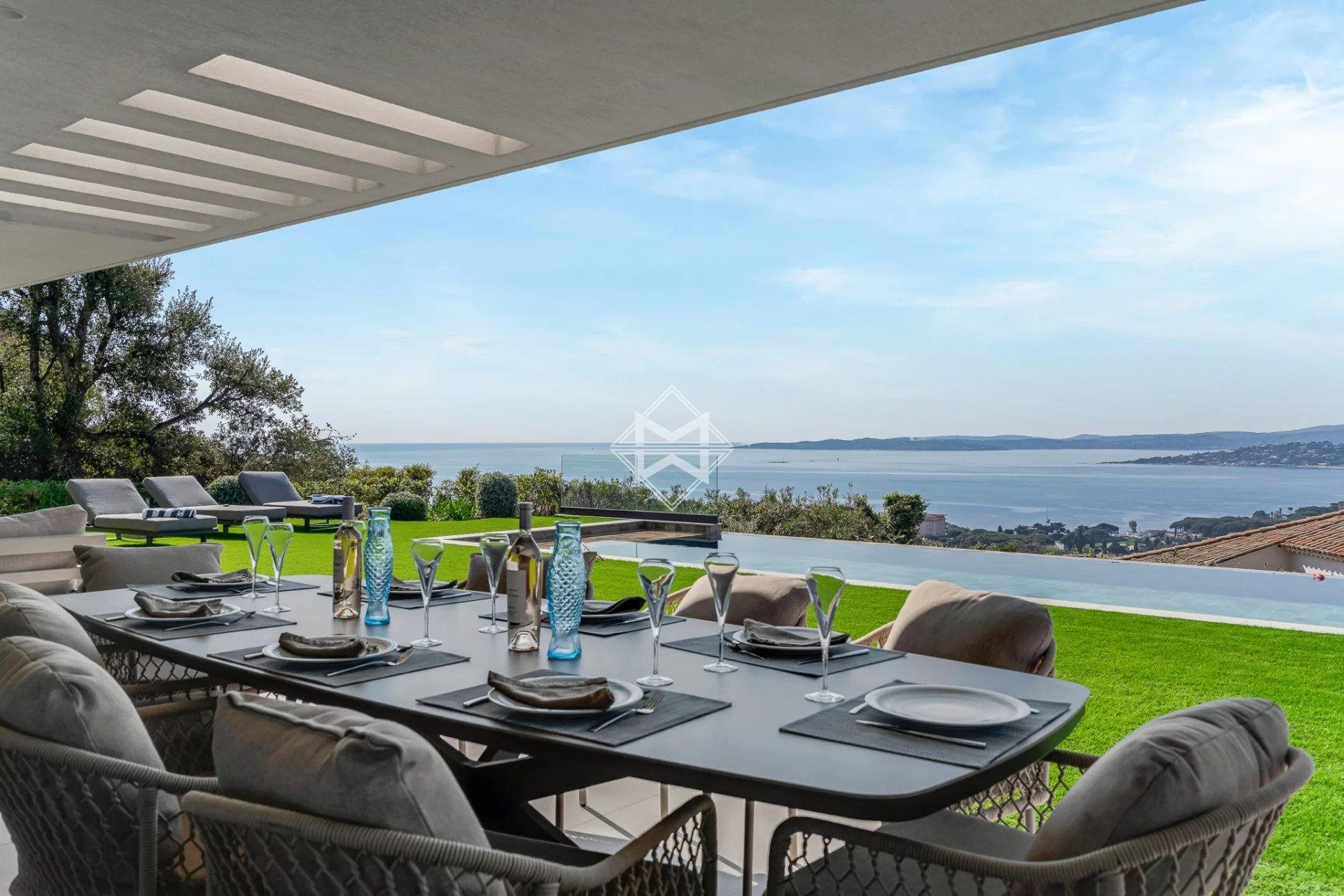 Maison à louer, 390m², Roquebrune-sur-Argens