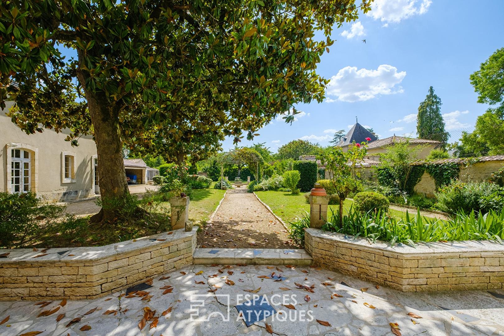 Maison à vendre, 242m², Gençay