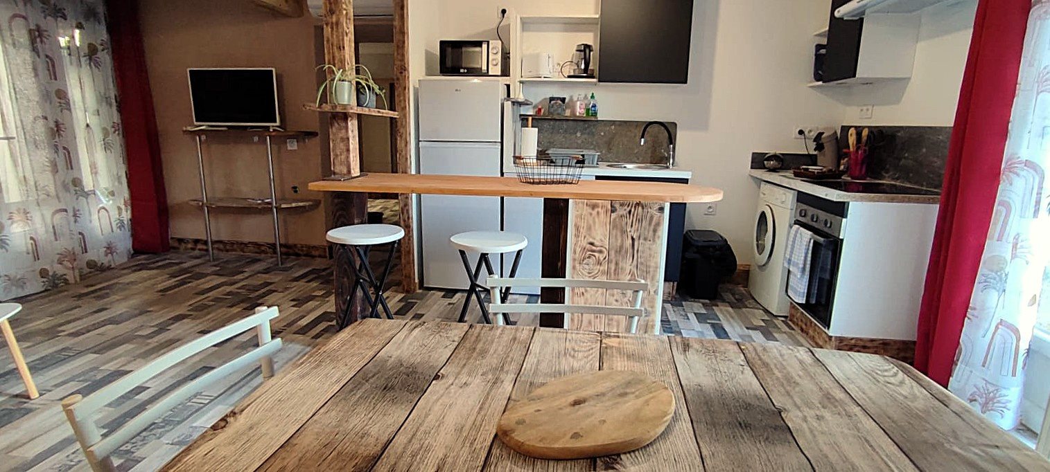 Appartement à louer, 45m², Saint-Jean-de-Maruéjols-et-Avéjan
