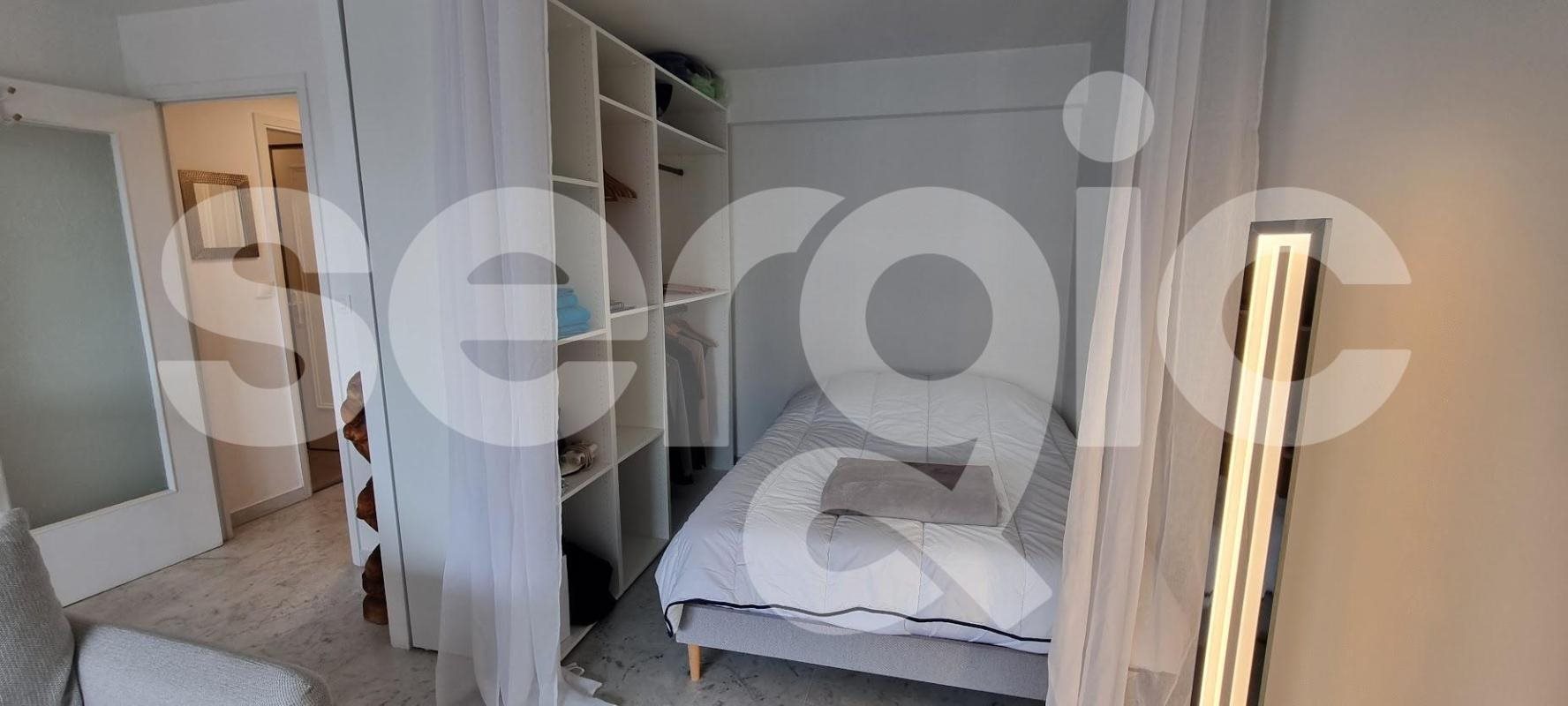 Appartement à louer, 33m², Mandelieu-la-Napoule