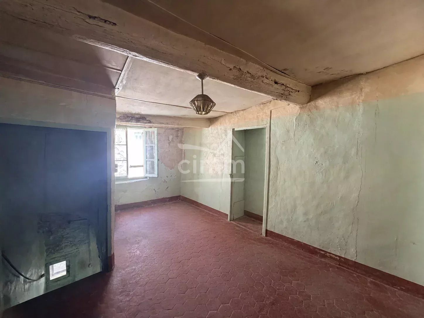 Maison à vendre, 3m², Volonne
