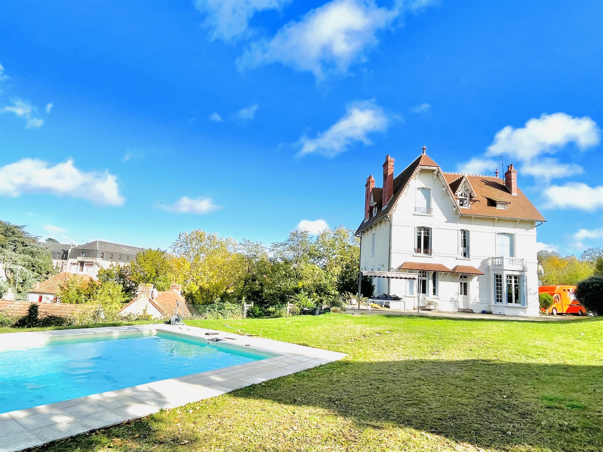 Maison à vendre, 253m², Néris-les-Bains