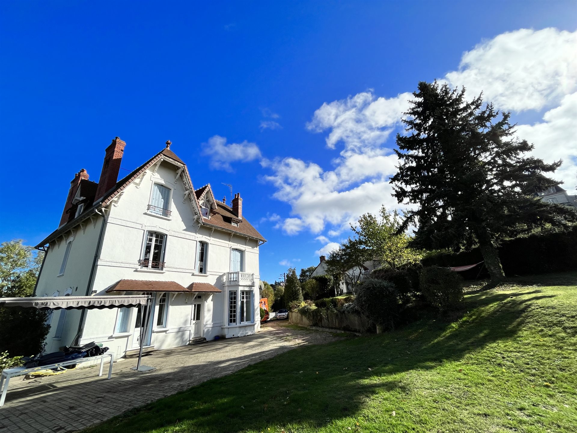Maison à vendre, 253m², Néris-les-Bains