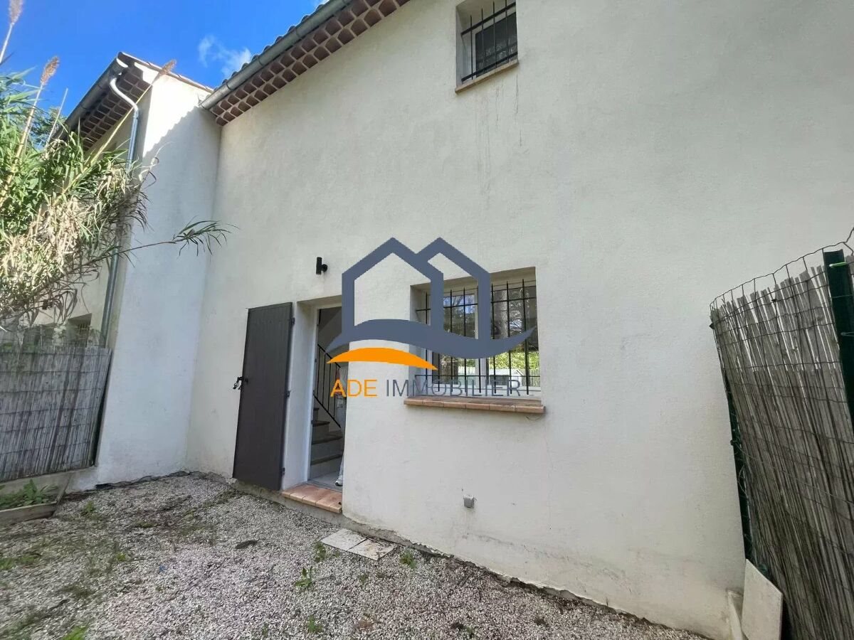 Maison à louer, 47m², Eguilles
