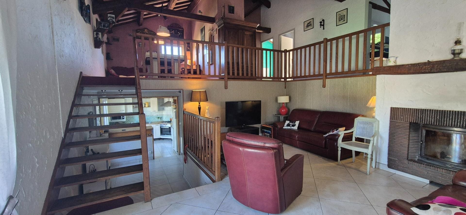 Maison à vendre, 147m², Montagnat