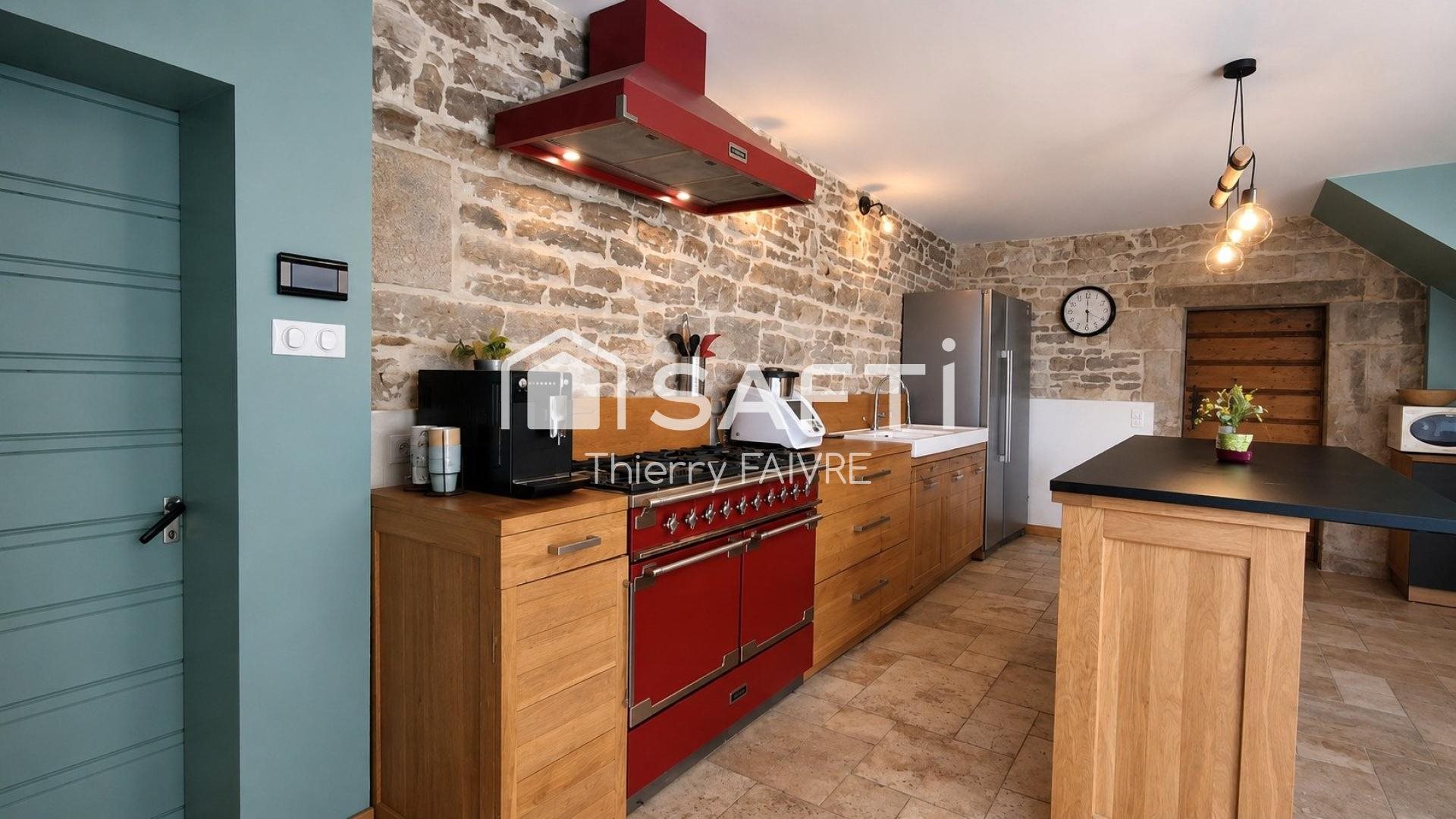 Maison à vendre, 198m², Poligny