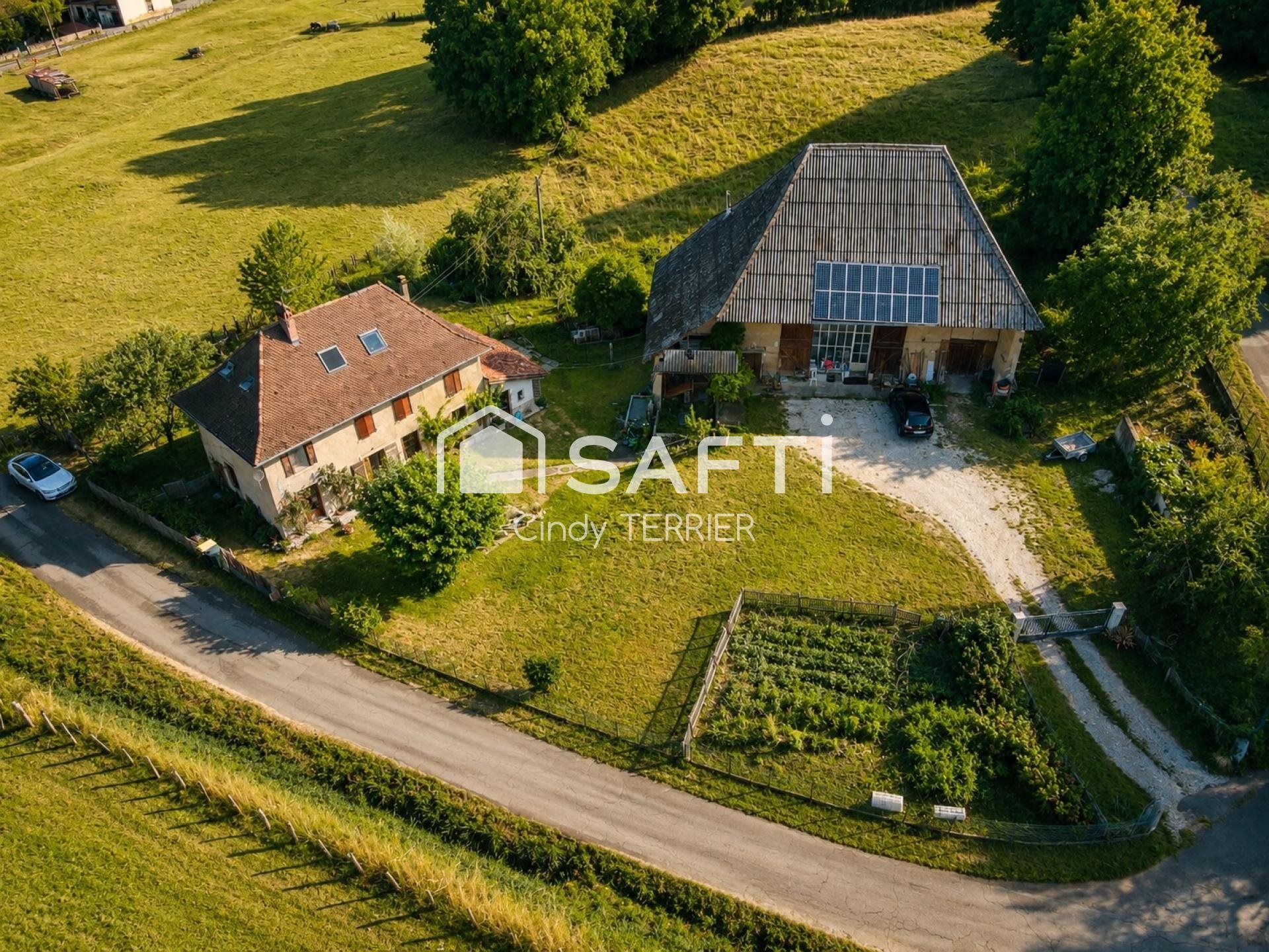Maison à vendre, 189m², Montferrat