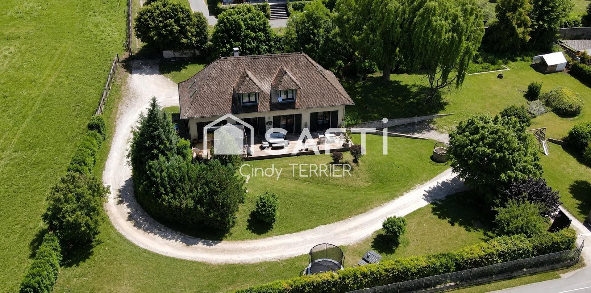 Maison à vendre, 190m², Montferrat