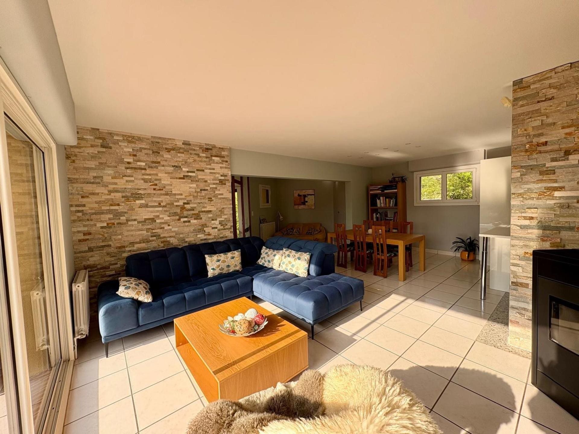 Maison à vendre, 133m², Montferrat