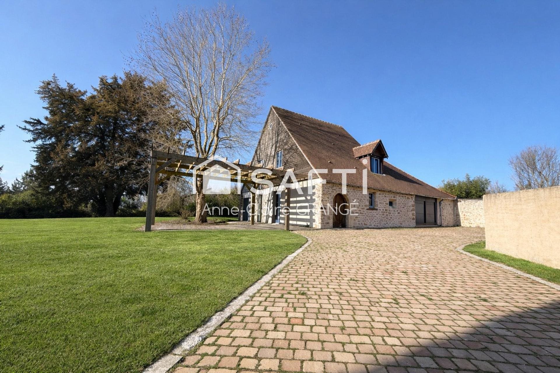 Maison à vendre, 279m², Coulans-sur-Gée