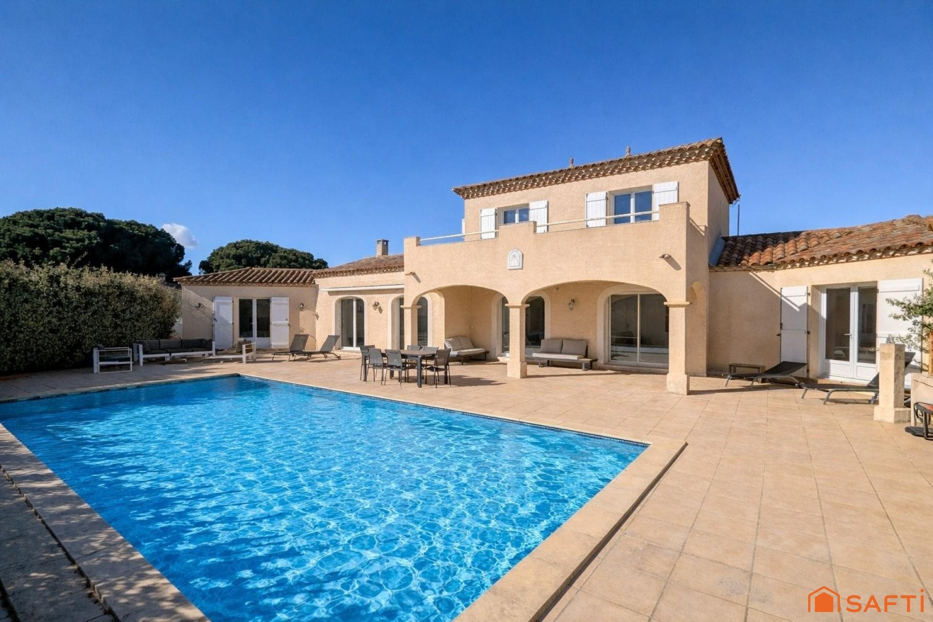 Maison à vendre, 180m², Saint-Laurent-d'Aigouze