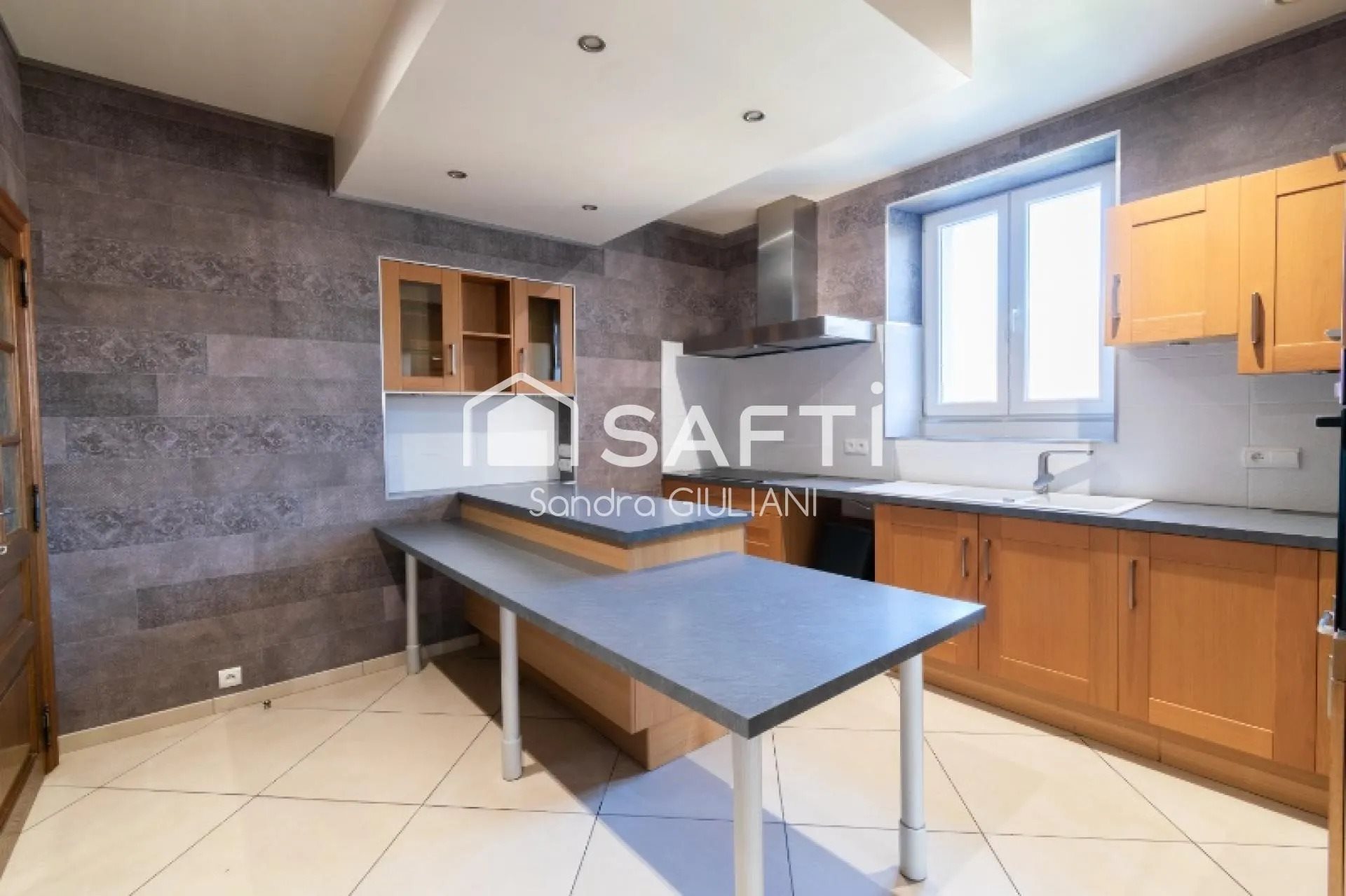 Appartement à vendre, 210m², Longuyon