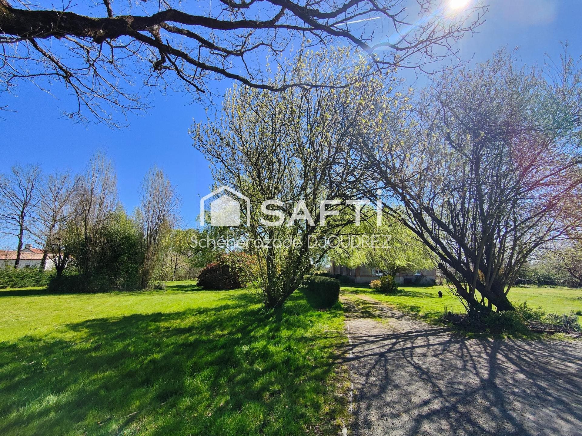 Maison à vendre, 232m², L'Herbergement