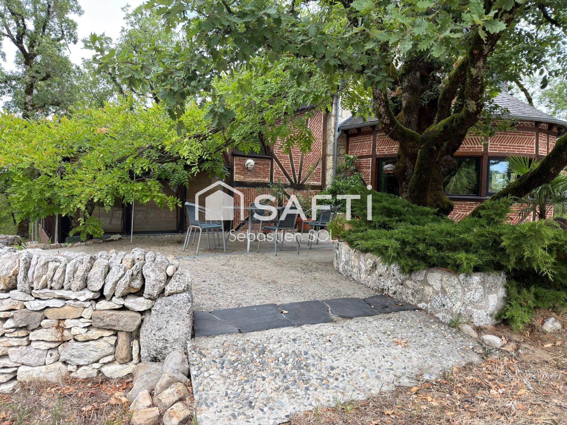 Maison à vendre, 230m², Montcuq