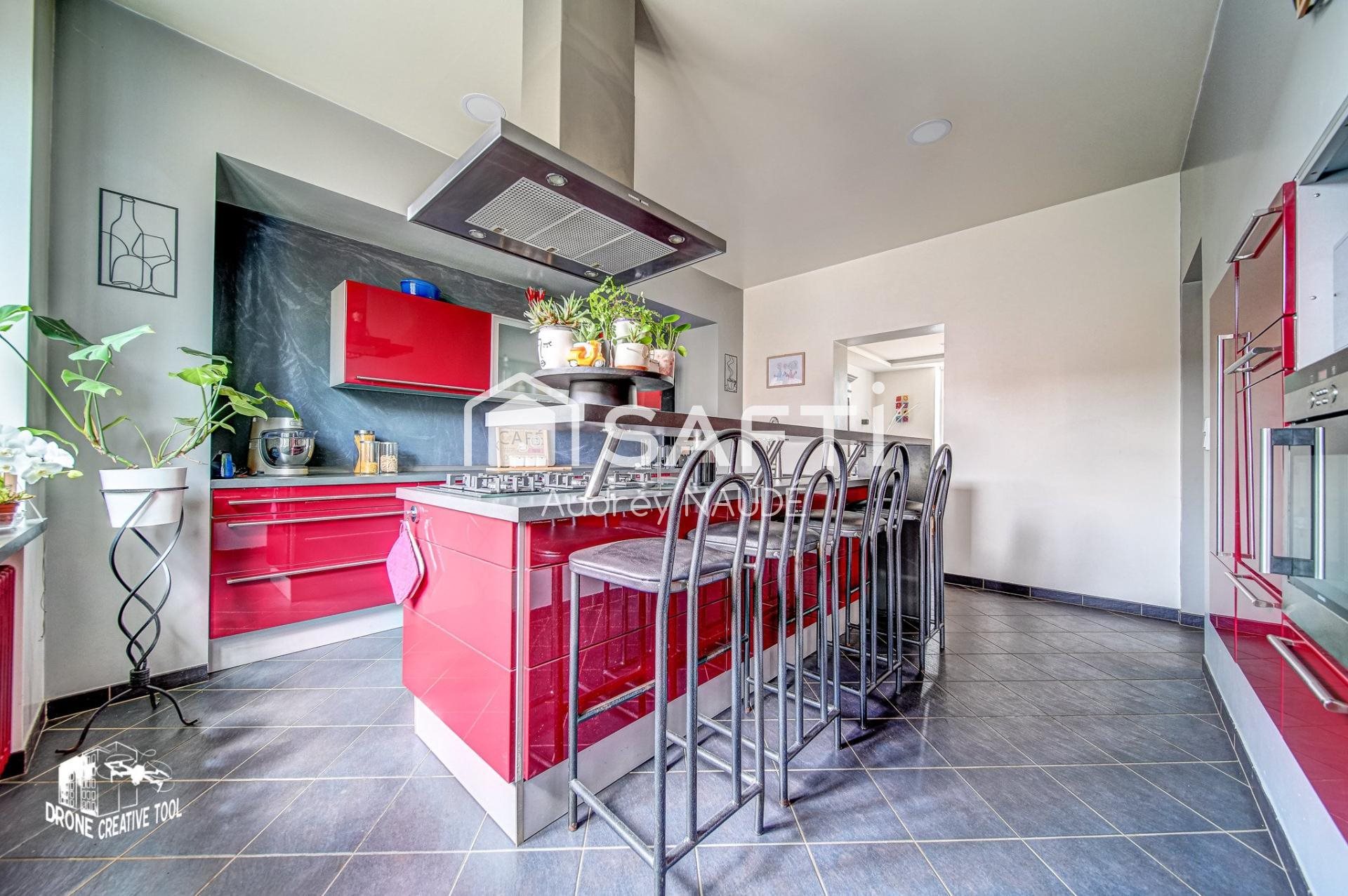 Maison à vendre, 275m², Uckange