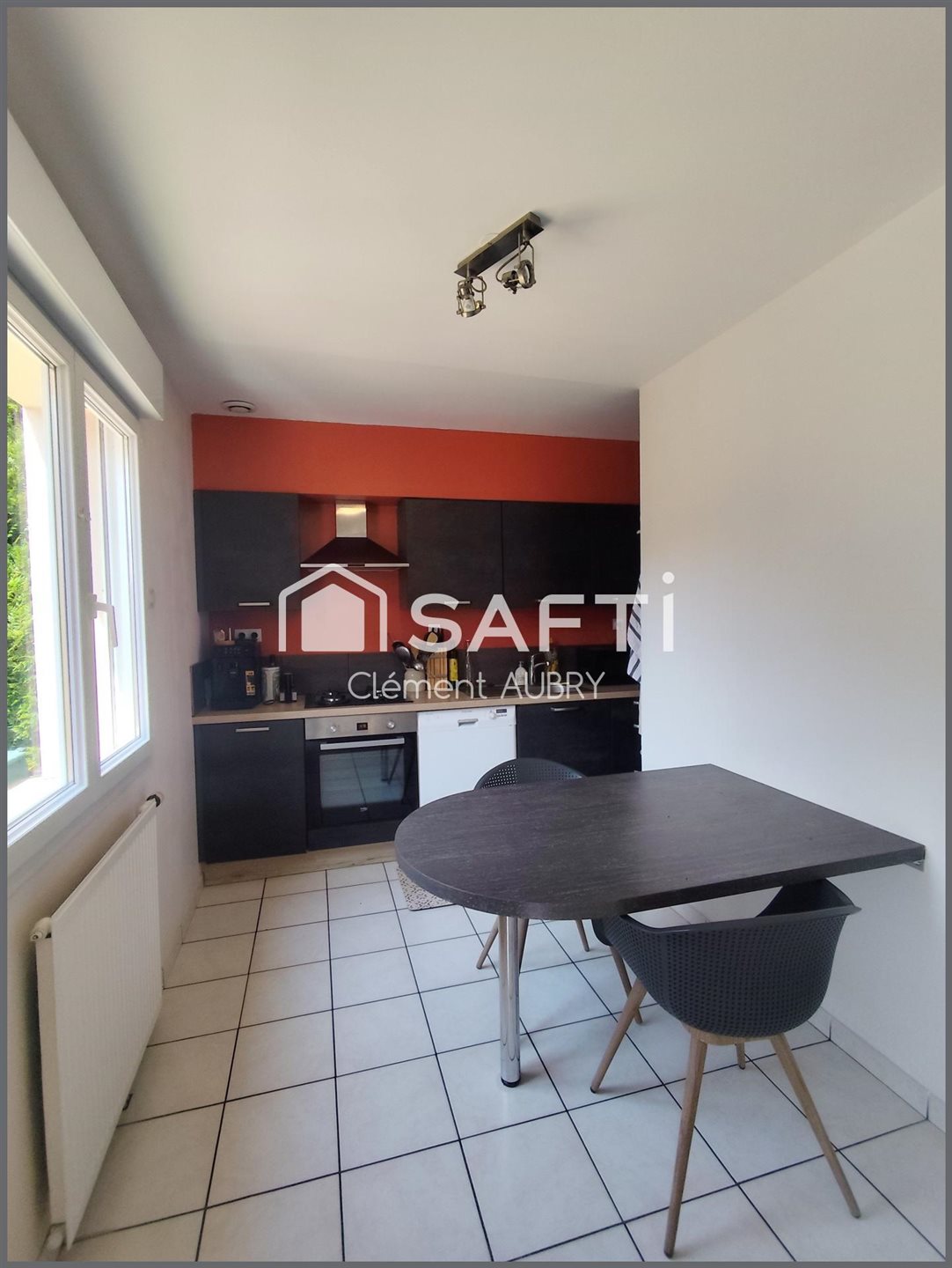 Maison à vendre, 77m², Laval